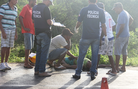 Homem morre atropelado por moto próximo as Casas Populares, em Coité