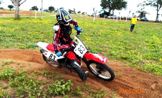 Moto utilizada em competiições de Motocross é furtada na cidade de Ichu