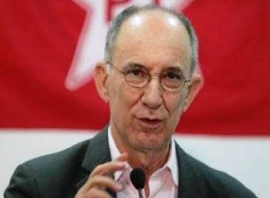 PT diz que vai expulsar filiados que forem condenados pela justiça