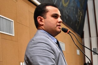 Alex Lima é do bloco de oposição e cumpre seu primeiro mandato.