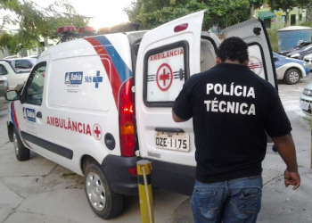 Colisão envolvendo carro e moto deixa um morto e outro ferido, em Saúde