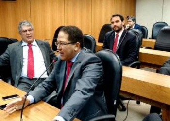 Deputado quer que MPF atue contra aumentos de energia
