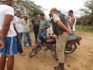 Moto roubada em Salgadália foi encontrada submersa em tanque em Barrocas