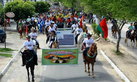 Vaquejada promovida por Gika Lopes reúne mais de 15 mil pessoas