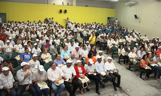 Agricultura Familiar mostra sua força durante Feira promovida pela FATRES em Valente