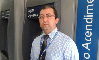 Gerente tem a missão de comunicar a falta de energia a empresa