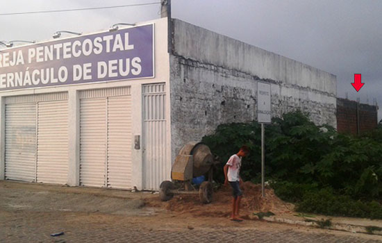 Laje de igreja em construção desaba e deixa quatro feridos em Conceição do Coité