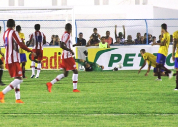 Jacuipense perde em casa para o Náutico por 2 a 0 dá adeus a Copa do Brasil