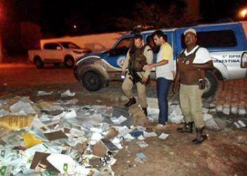 Documentos sigilosos de pacientes de antiga maternidade são jogados fora. Prefeito disse que vai apurar responsáveis