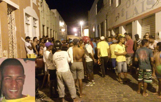 Adolescente é assassinado no Centro de Mairi