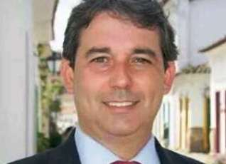 RJ – Prefeito de Paraty é baleado em atentado na frente da prefeitura