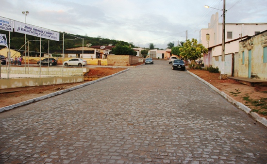 Ruas importantes estavam intransitáveis a exemplo dessa que dar acesso a Assembleia de Deus