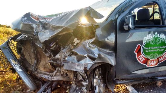 Caminhonete também ficou destruída. Foto: Diário da Chapada