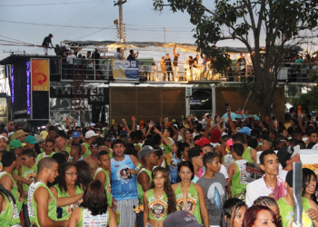 Mesmo com crise, Queimadas realizou sua tradicional lavagem; veja o álbum de fotos