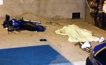 Motociclista morre ao colidir veículo em poste no distrito de Caldas do Jorro