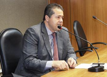 “Presídios se tornarão faculdades do crime”, acusa Alex ao comentar redução da Maioridade Penal