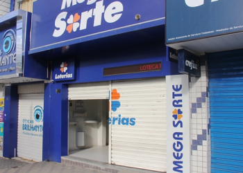 Casa Lotérica é arrombada no Centro de Conceição do Coité; câmeras registram o momento