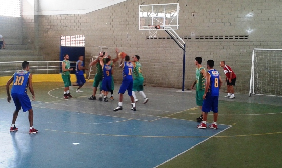 Copa ADEC de Basquete: CSB vence e se isola na liderança; Criações Freitas conhece primeira vitória