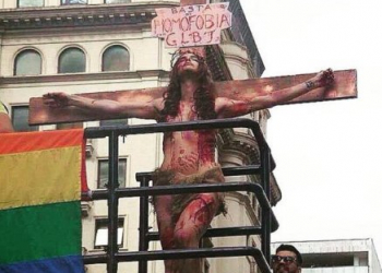Após ‘crucificação’ na Parada Gay, deputado quer tornar ‘cristofobia’ crime hediondo