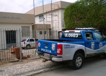 Fórum de Jaguarari é arrombado, bandidos levam arma e droga
