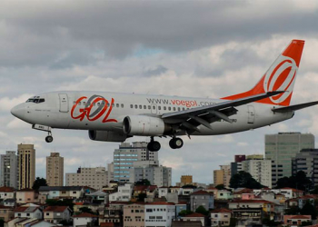 Aviões quase colidem na Bahia e FAB afasta controlador