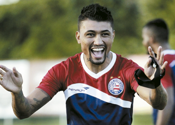 Clube chinês aceita proposta e Kieza fica no Bahia