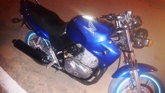 Polícia apreende moto com restrição de roubo em Queimadas