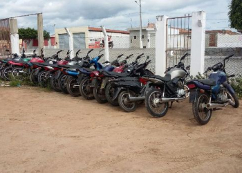 Guarnição da PM de Cansanção apreende 16 motocicletas com adulteração de chassi em Povoado