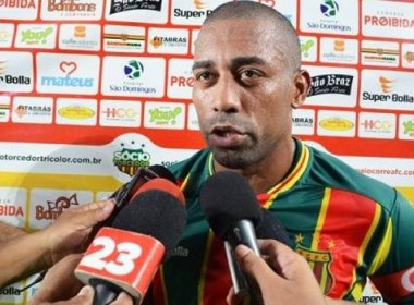 Artilheiro do Brasil em 2015, deixa Sampaio Correa e acerta com o Vitória