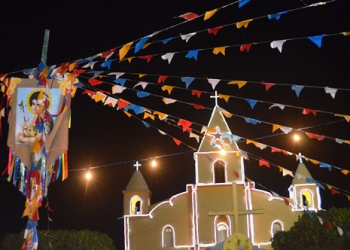 Teofilândia, Retirolândia e mais três paróquias da Diocese de Serrinha festejam Santo Antonio como padroeiro