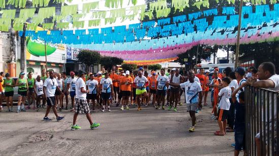Centro ornamentado para mais um Pedrinho e a grande maratona do Viva Serrinha.