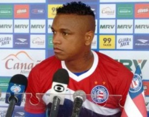 Substituto de Titi no Bahia é apresentado, diz que é tricolor e destaca liderança