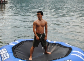 Homem oferece mais de R$ 30 mil para quem conseguir uma namorada para ele