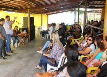 Gerente de empresa garante pagamento atrasado aos terceirizados durante reunião do Sindilimp em Coité