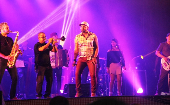 Ney Alves e banda Forró na Hora foi a principal atração do último dia do São Pedro de Retirolândia – Veja o álbum de fotos