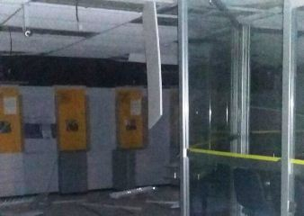 Grupo armado fura pneus de viaturas da PM e explode banco em Sátiro Dias