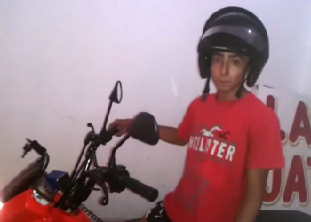 Estudante coiteense desenvolve sistema que faz moto funcionar somente com uso de capacete