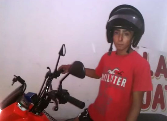 Estudante coiteense desenvolve sistema que faz moto funcionar somente com uso de capacete