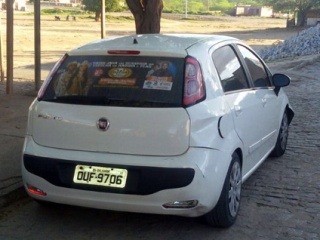 PM apreende carro roubado e clonado; condutor oferece R$ 5 mil para não ser preso