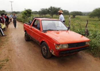 Homem executado dentro de carro da zona rural de Riachão do Jacuípe