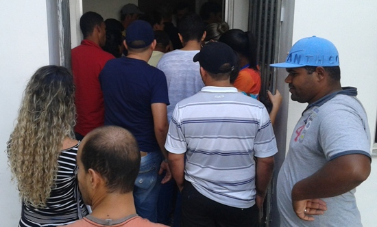 Coité: Delegacia está fazendo entrega de celulares roubados durante a festa de emancipação política