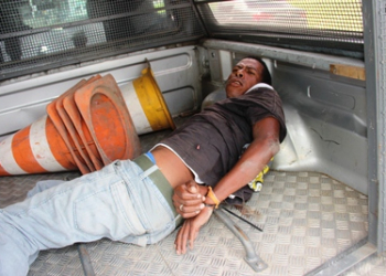 Ambulante é preso em flagrante depois de esfaquear mulher no Mercado Municipal de Coité