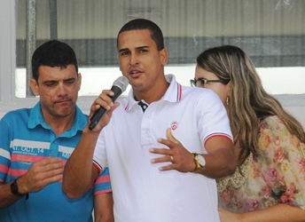 Esdras pede o empenho de todos, pois assim poderá admitir mais funcionários.