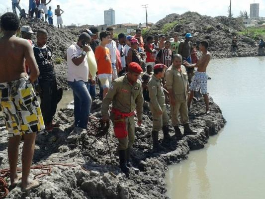 Jovem de 19 anos morre afogado em Feira de Santana