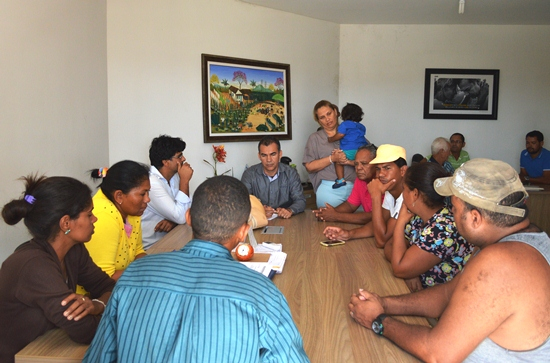 Coite II – Prefeito dialoga com moradores da Cidade Jardim e promete cumprir reivindicações que competem ao município