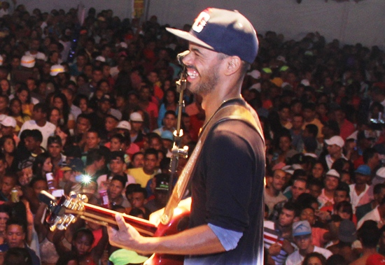 Cantor Rodriguinho da banda Nannachica sofre acidente na BA 120