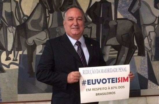Ronaldo Carletto vota a favor da PEC da Maioridade Penal