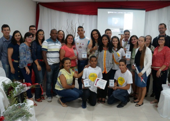 Alunos valentenses destaue na IV Feira Nacional de Matemática são homenageados pela Secretaria Municipal de Educação