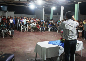 Prefeito de Queimadas surpreende ao convocar lideranças para anunciar que não será candidato a reeleição