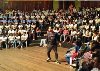 Grupo de Teatro da Policia Militar da Bahia se apresenta em Alagoinhas a convite do 4º Batalhão da PM